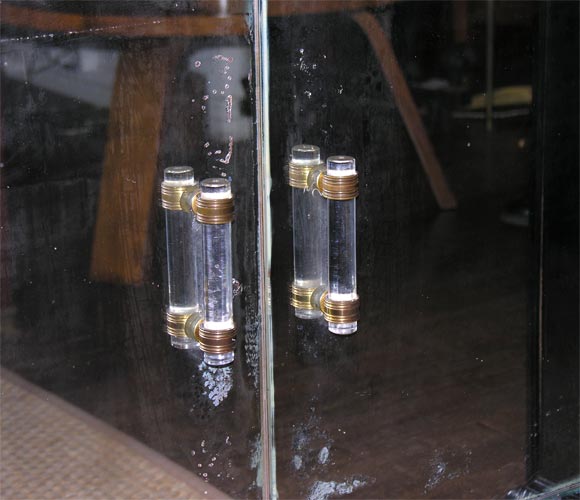 Mirrored commode