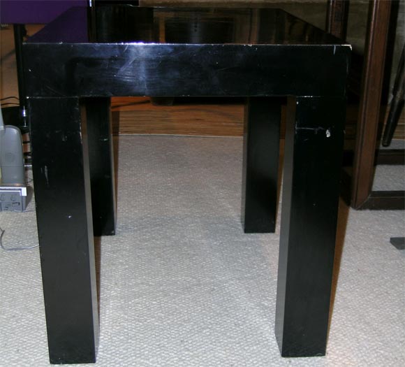 Mid-20th Century Pair of Black Lacquer Side Tables For Sale
