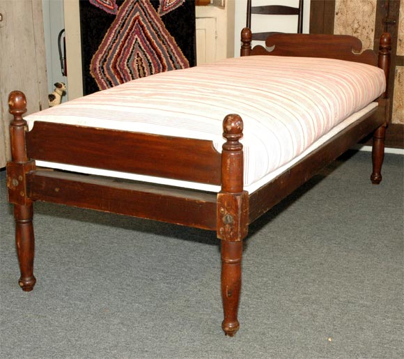 19THC  HIRED HANDS BED/DAYBED