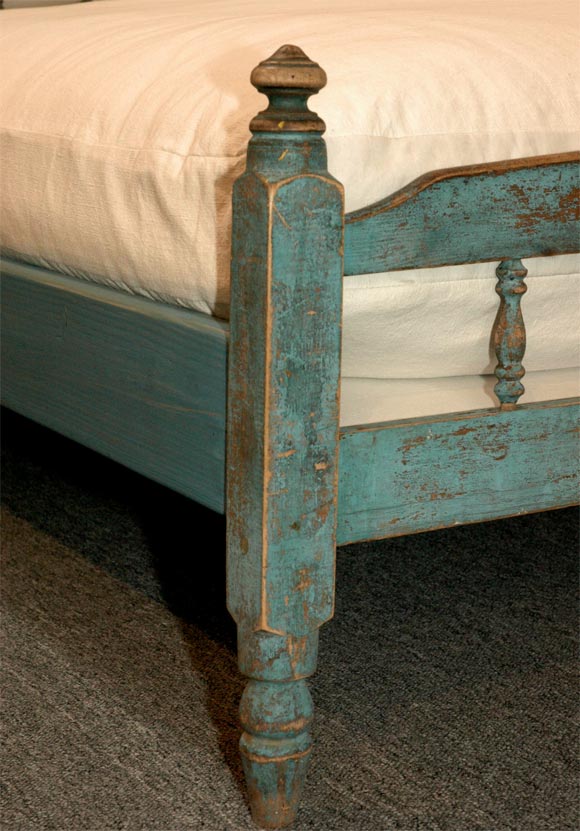 American 19THC ORIGINAL  POWDOR BLUE PAINTED SPINDLE  BED
