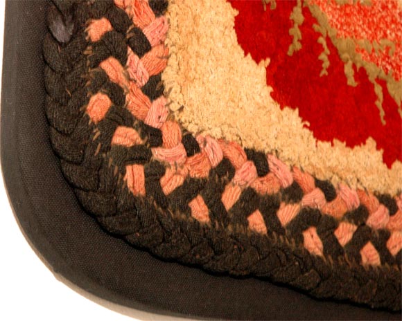 XIXe siècle Tapis fleuri monté à la main de la Nouvelle-Angleterre du 19e siècle en vente