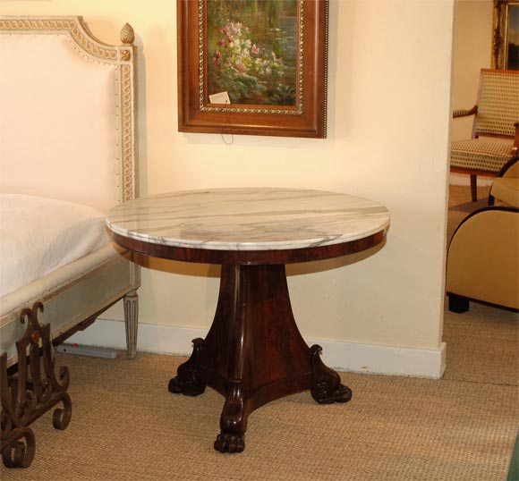 Restauration mahogany gueridon