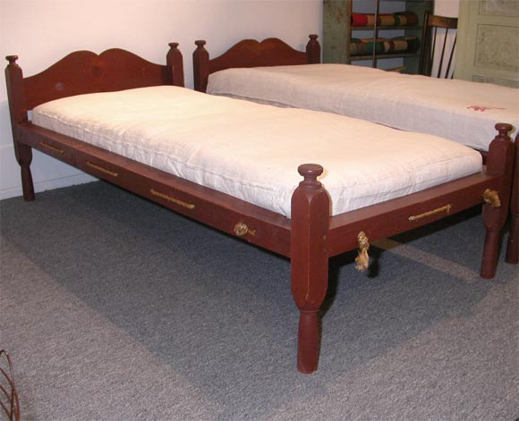 antique shaker bed