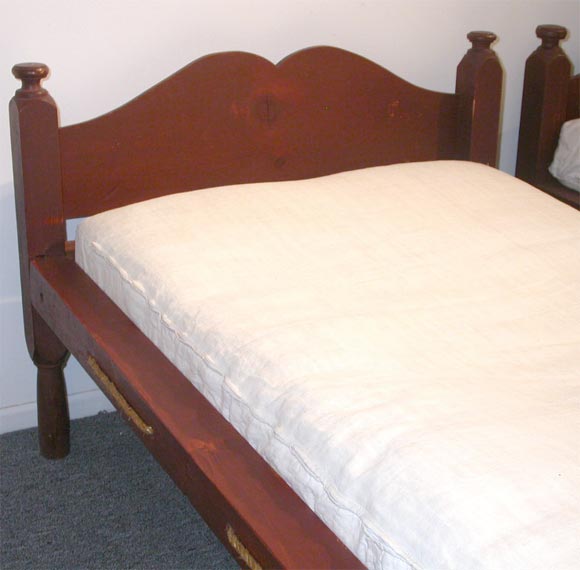 American PAIR OF SHAKER TWIN BEDS