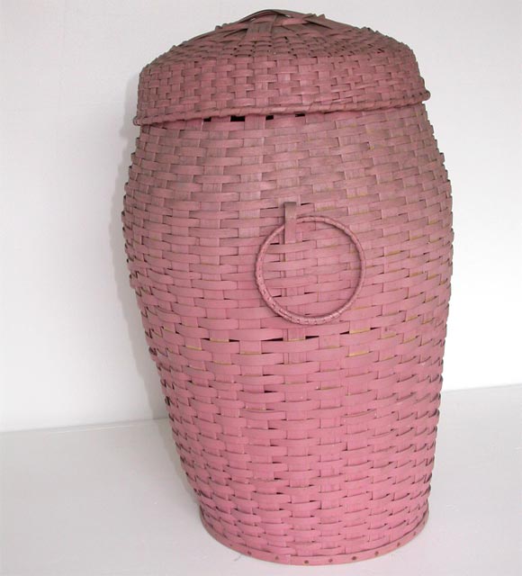 19THC FEATHER BASKET WITH LID AND HANDLES