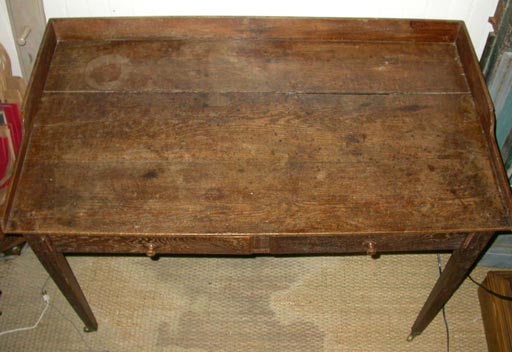 French Bankers Table