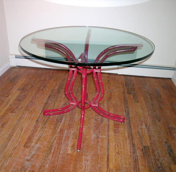 CHARMING CHINOISERIE STYLE DINING SET.