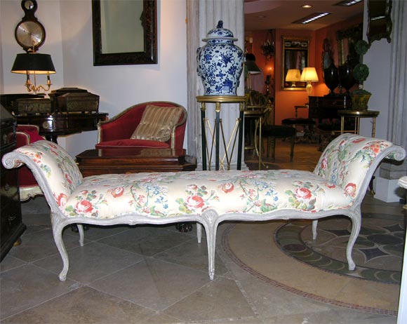 English Painted French Hepplewhite Window Bench, 18th Century