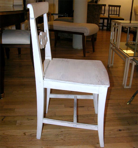 Pair of Wooden Side Chairs In Good Condition In New York, NY
