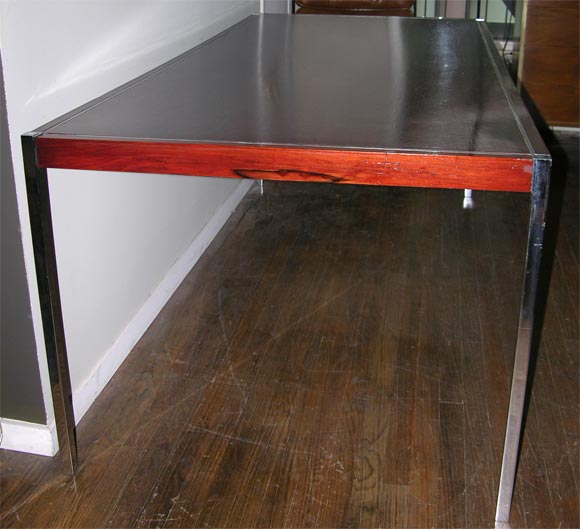 Richard Schultz rosewood table, mfg. Knoll In Excellent Condition In New York, NY