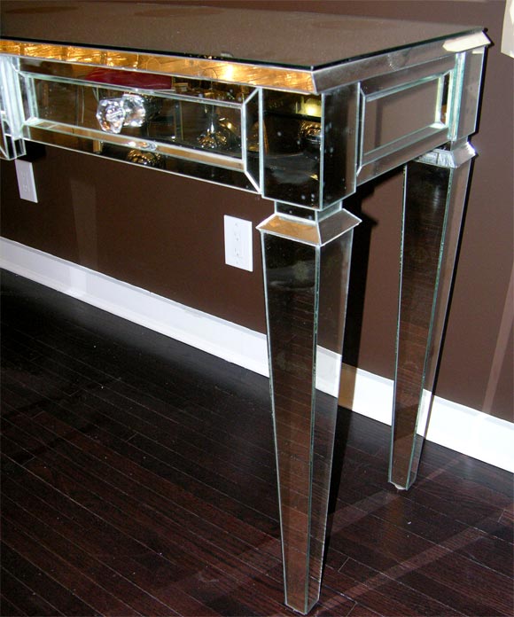 Américain Table console moderne néoclassique à 3 tiroirs avec miroir biseauté en vente