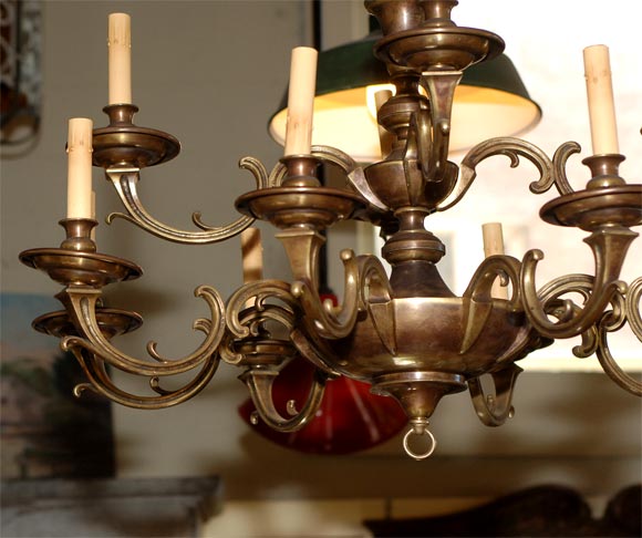 Elegant Continental/Baroque-Style 12-Arm Bronze Chandelier In Excellent Condition In San Francisco, CA