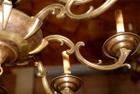 Elegant Continental/Baroque-Style 12-Arm Bronze Chandelier 1