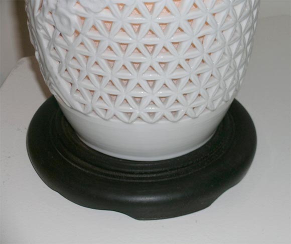 LARGE PAIR OF ORIENTAL MOTIF PIERECED LATTICE LAMPS 1