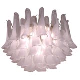 STUNNING MURANO CHANDELIER WITH PETAL SHAPED PENDANTS.