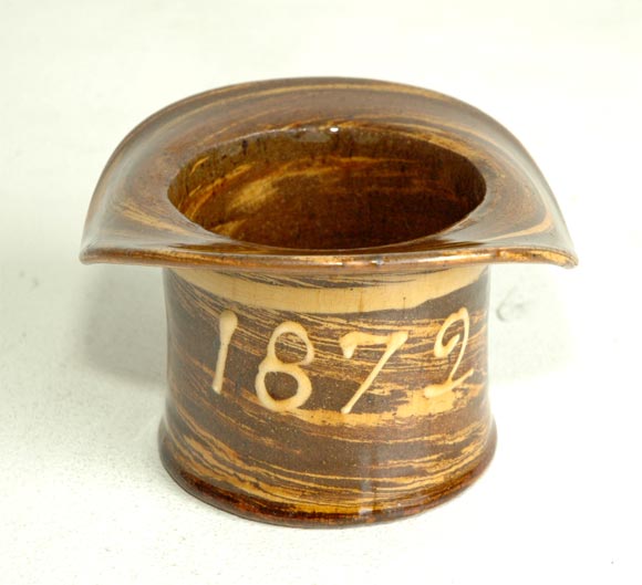 DATED 1879 TOP HAT IN ROCKINGHAM POTTERY