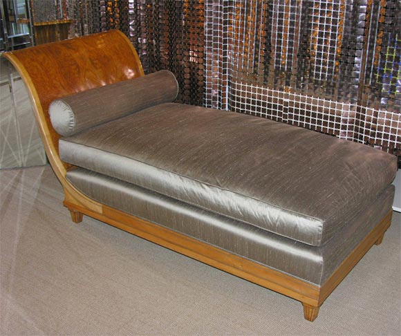 An Art Deco Sycamore Upholstered Daybed. Manner of Ruhlmann