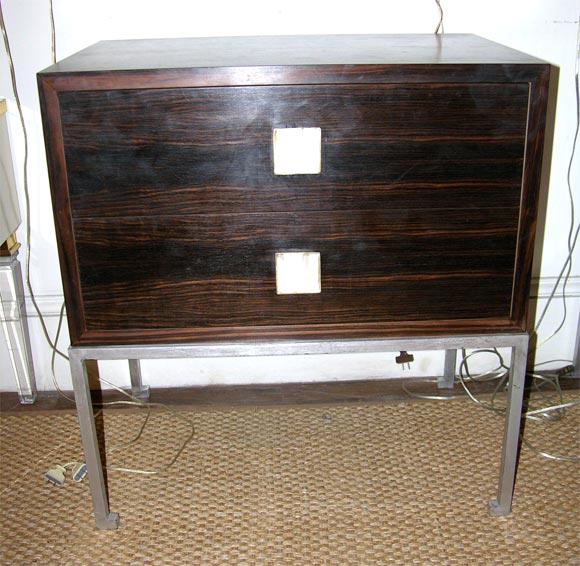 Pair od small commodes