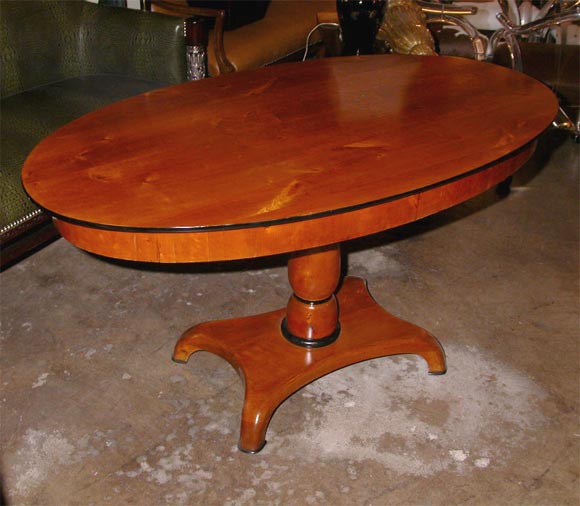 Beidermier oval tea table