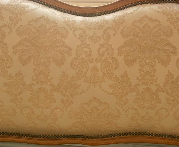Louis XV Style Canapé For Sale 1