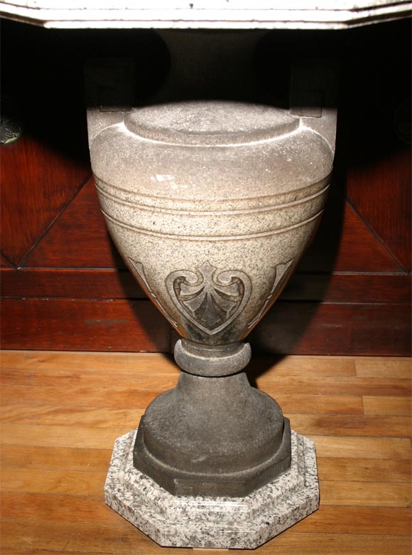19th Century Carved Two Color Granite Table For Sale 1