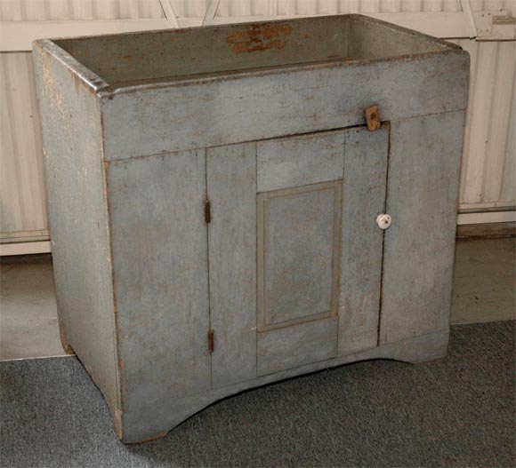 19THC ORIGINAL GRUNGY GREY PAINTED SURFACE DRY SINK-ALL ORIGINAL HARDWARE AND NICE CUT NAIL CONSTRUCTION-GREAT SIMPLE FORM AND SWEET SIZE