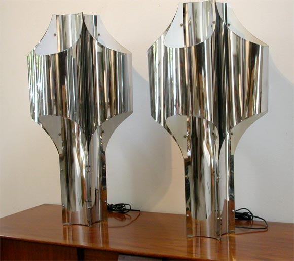 Pair of sculptural mod space age table lamps.