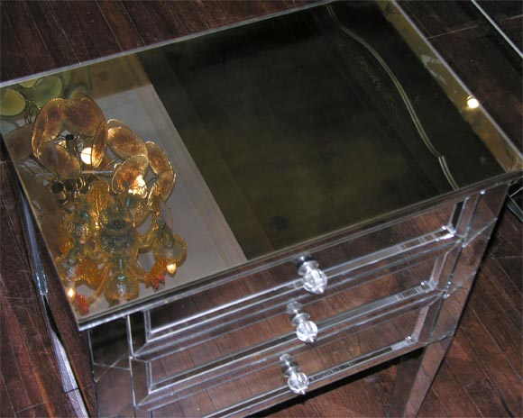 American Custom Pair of Neoclassical-Style 3-Drawer X-Front Mirrored Nightstands For Sale