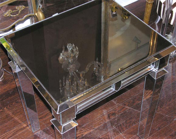 Custom-Made Mirrored Lamp Table In Excellent Condition In New York, NY