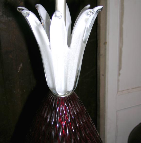 Venetian Murano Glass Pineapple Lamp In Excellent Condition For Sale In Stamford, CT