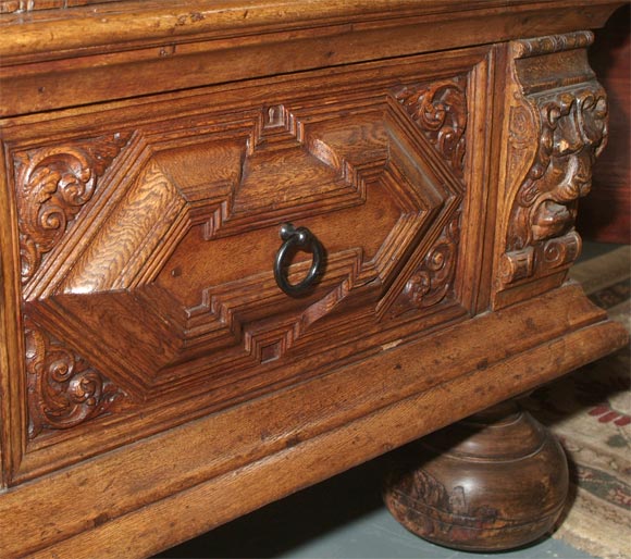 A 17th Century Dutch Baroque Oak Linen Press 4