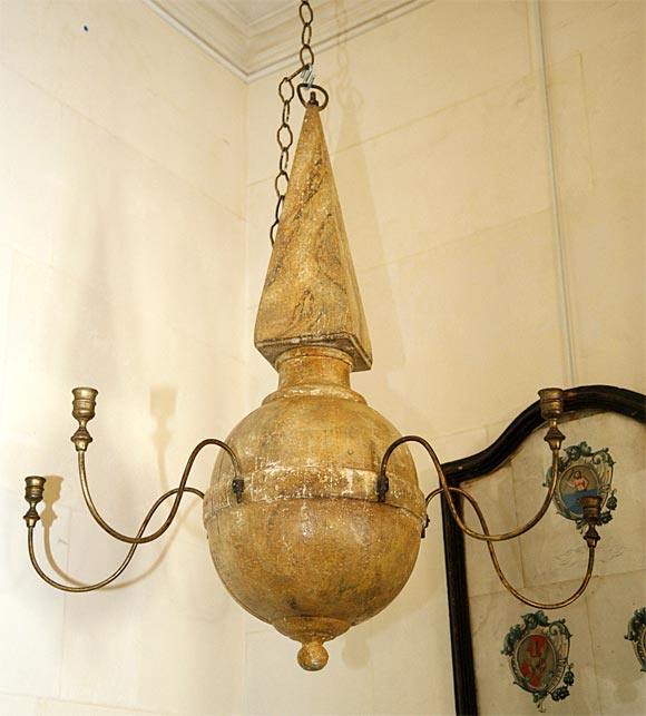CARVED WOODEN OBELISK MOUNTED ON A SPHERE - 5 ARMS