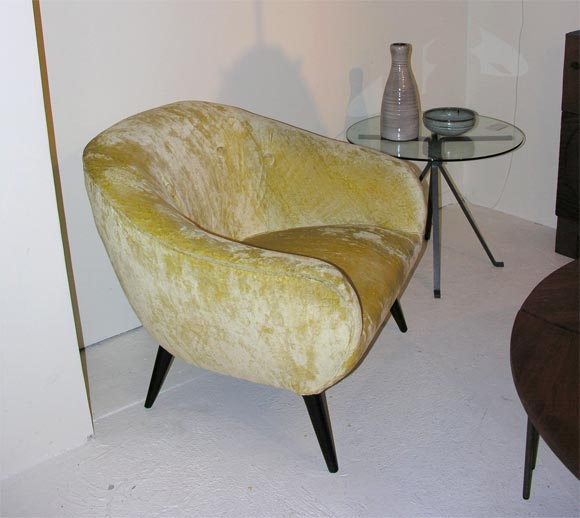Curvy Club Chair