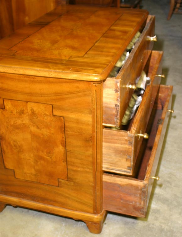 18th Century German Commode For Sale 1
