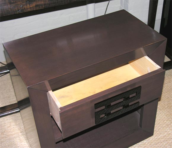 Mid-20th Century Pair of mahogany nightstands