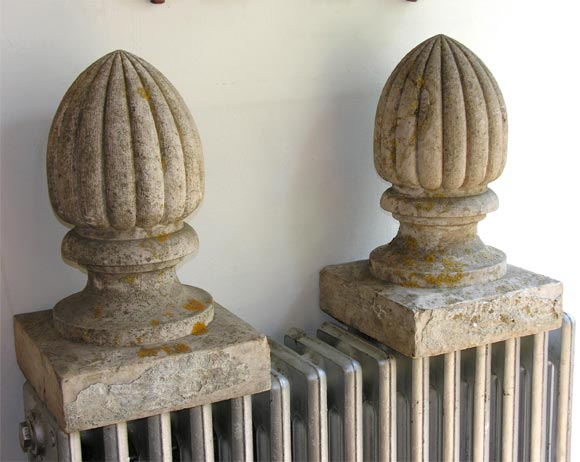 A pair of carved Limestone garden<br />
finials