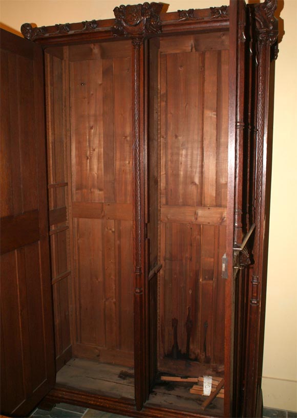 Carved oak gothic cabinet In Good Condition For Sale In San Francisco, CA