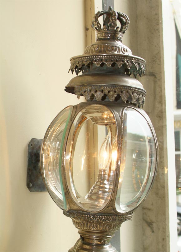Pair of silvered carriage lanterns In Good Condition For Sale In San Francisco, CA