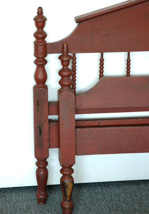 American 19THC RED OVER BLUE SPOOL BED