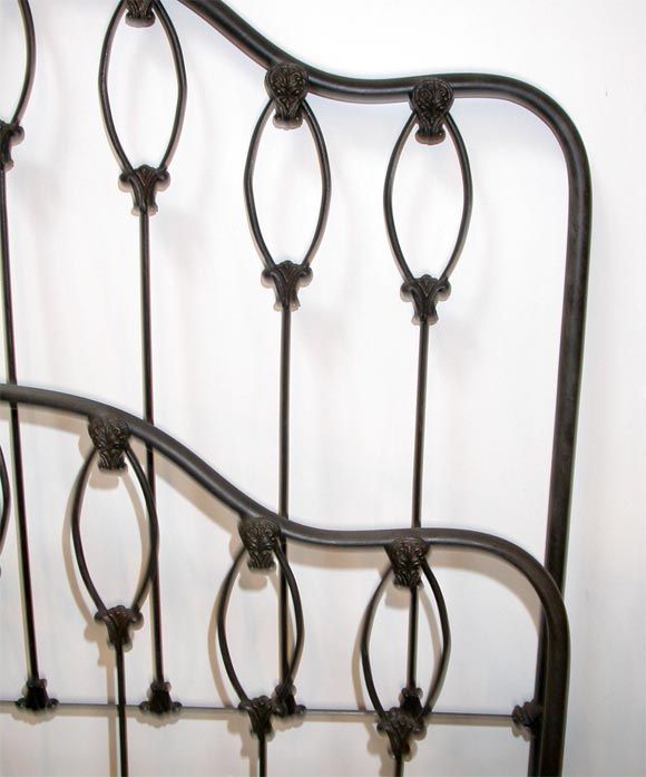 19THC IRON BED WITH GREAT ORIGINAL SURFACE (FULL SIZE) GREAT FORM AND VERY STRONG AND STURDY,THIS IS A HEAVY IRON BED ,SUPER CONDITION WITH GREAT PATINA