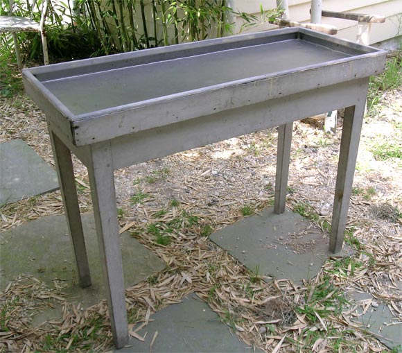 Plant stand with tin top
