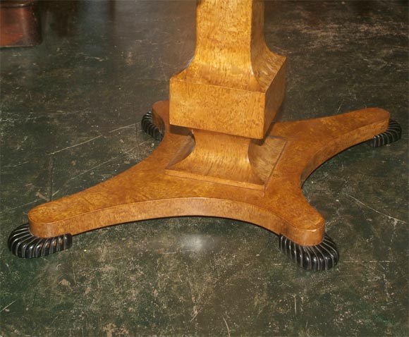 European 19th Century Biedermeier Style Oval Center Table of Amboyna Wood