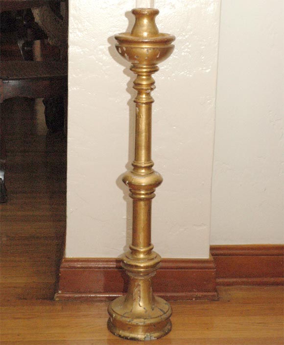 FLOOR CANDLE HOLDER
