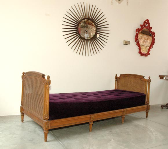 1920's Louix XVI French day bed upholstered with purple velvet