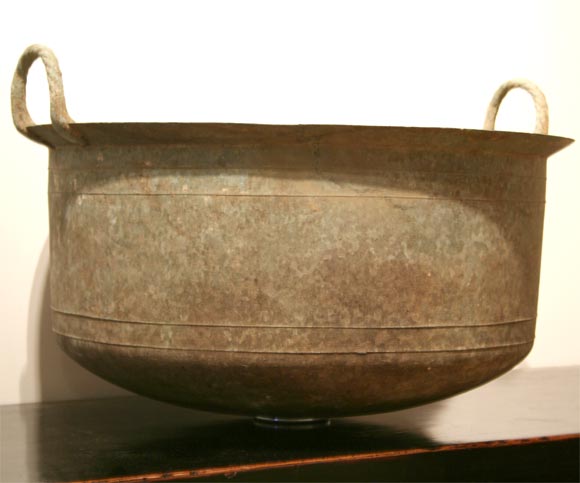 Large bronze kettle from the Banchiang area in Thailand, circa 200 CE.