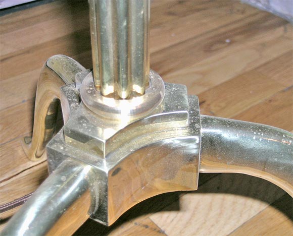 brass floor lamp by Jansen In Good Condition For Sale In New York, NY