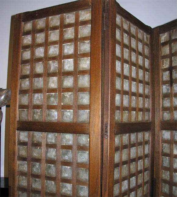 Capiz Shell Screen In Good Condition In New York, NY