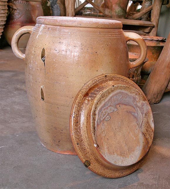 Terra-cotta Salt Pot with Cover