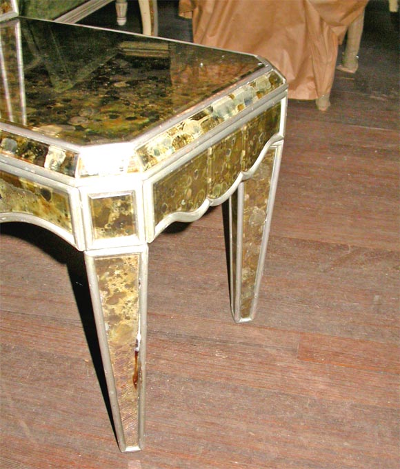 Mid-20th Century Pair of Mirrored End Tables