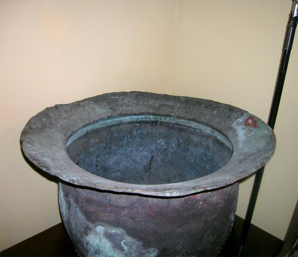 Large Patinated-Metal Cistern For Sale 2